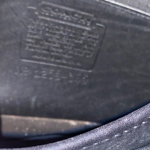 COACH MADE in USA BLACK GOLD DINKY LEATHER CROSSBODY Bag RARE GORG 💚ED Sm VNTG - Picture 8 of 15